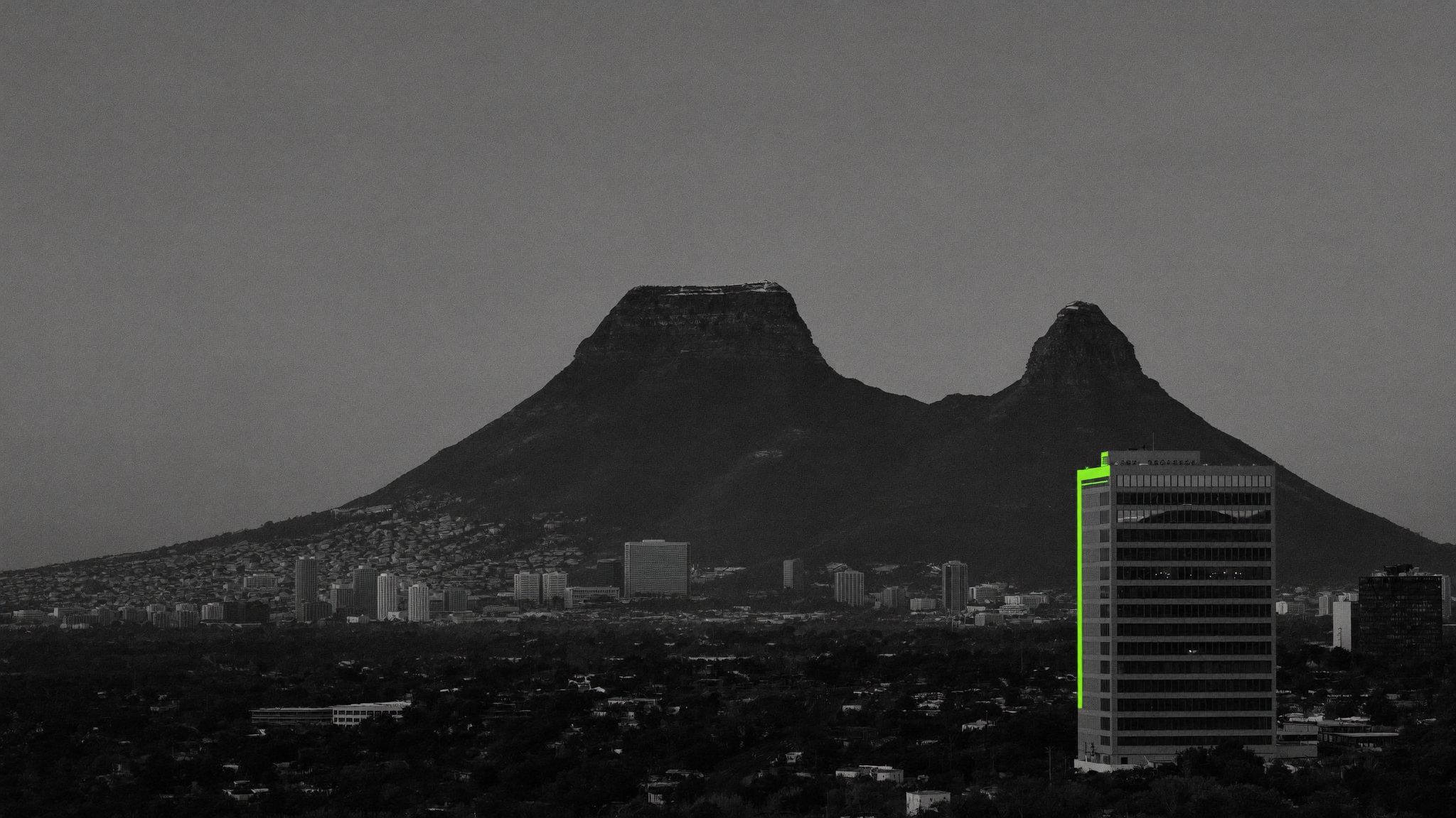 Cape Town skyline at dusk viewed from the Nireston & Heritage Capital office